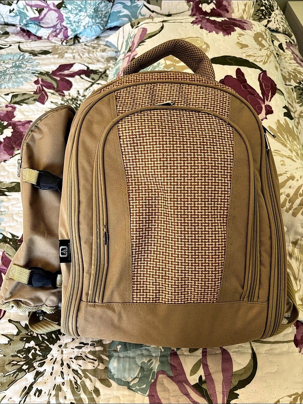 Outbound Brown Picnic Backpack Set